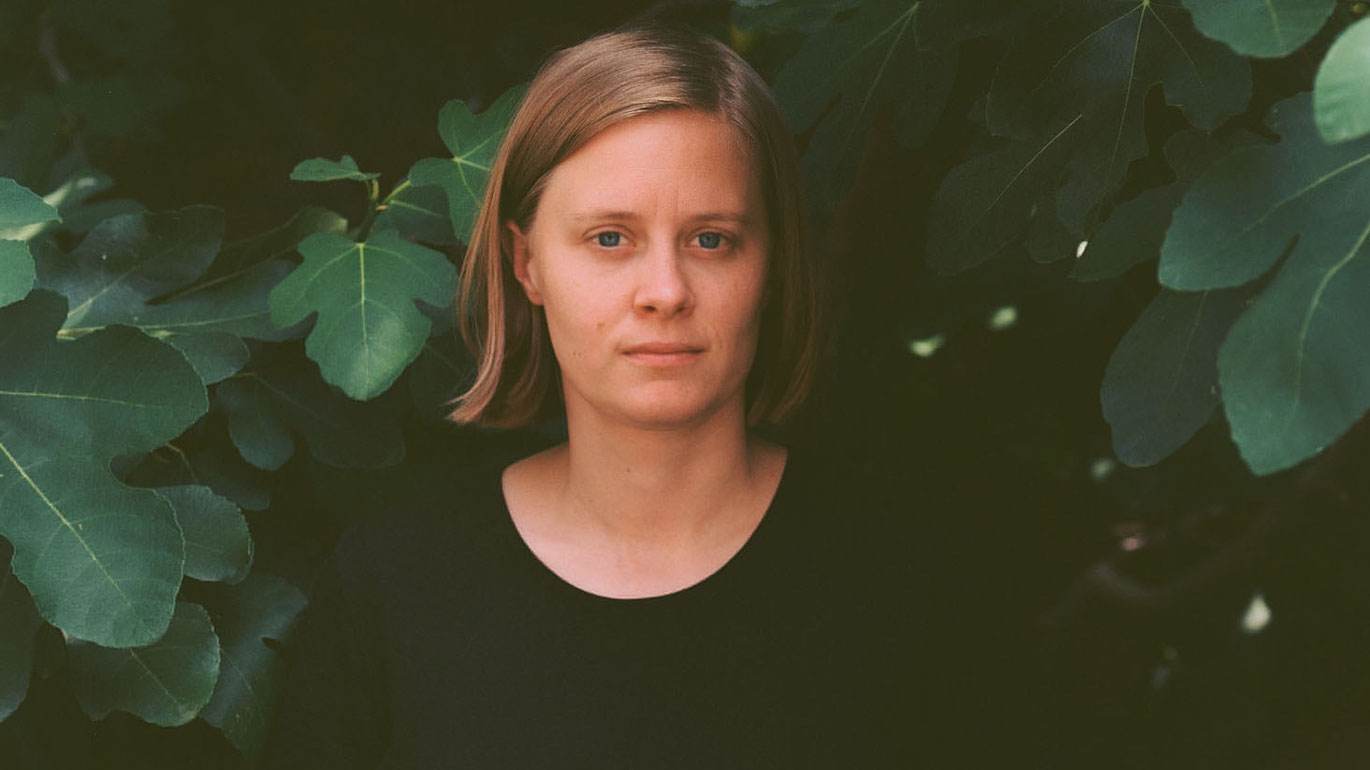 In Person & Carte Blanche: Viktoria Schmid - Widerspiegelnde Lichter